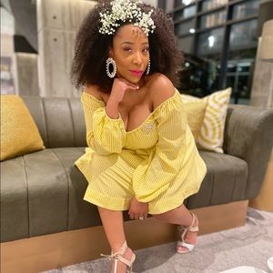 It’s May!! Hello. More lovely pieces coming soon! 🌼🌹TY for following XO